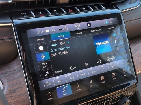 Used 2024 Jeep Grand Cherokee L Summit w/ Advanced Protech Group IV AWD/4WD image 17