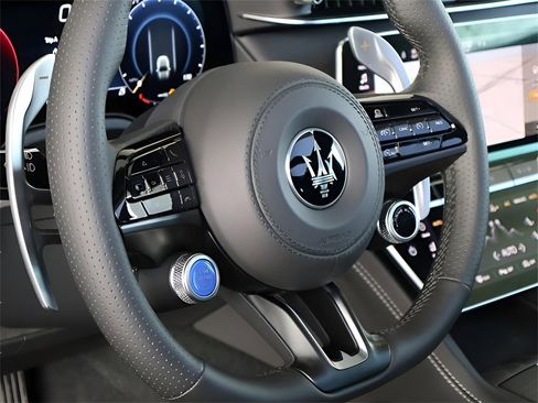 New 2025 Maserati Grecale Modena image 20
