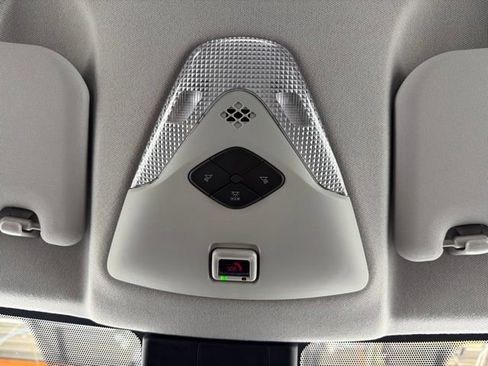 Used 2021 Toyota C-HR LE FWD image 27