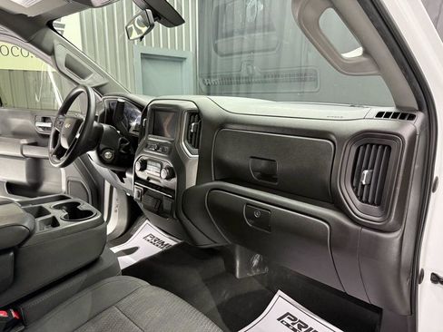Used 2021 Chevrolet Silverado 1500 Custom RWD image 29