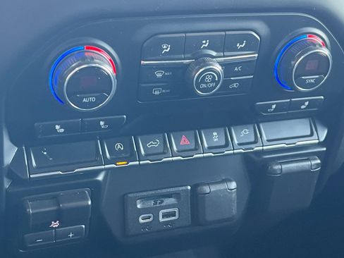 Used 2019 Chevrolet Silverado 1500 LT w/ Texas Edition image 16