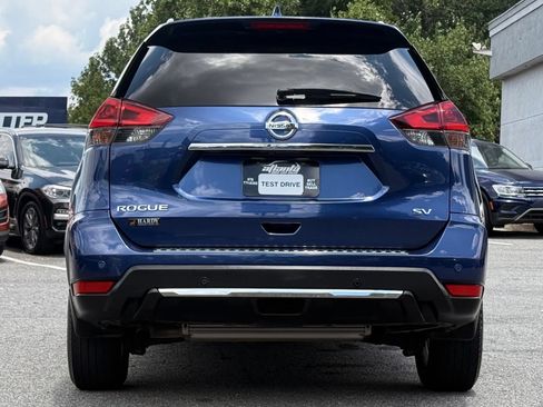 Used 2019 Nissan Rogue SV FWD image 4