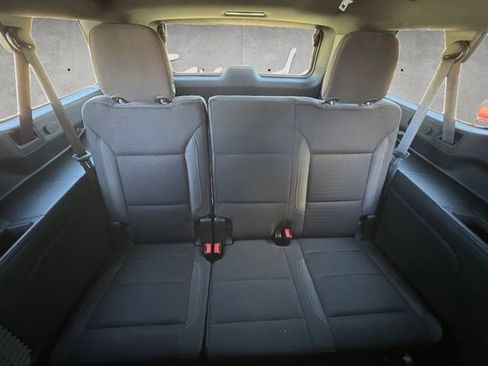 Used 2023 Chevrolet Suburban LS image 22