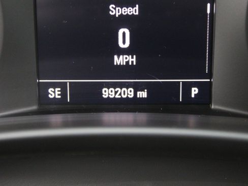 Used 2018 Chevrolet Equinox LT image 26