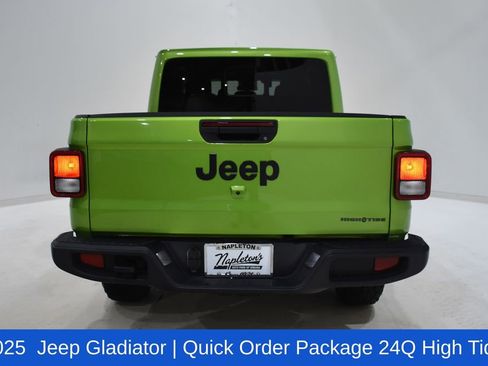 Used 2025 Jeep Gladiator Sport image 5
