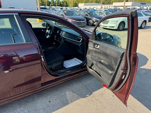 Used 2020 Kia Optima LX FWD image 9