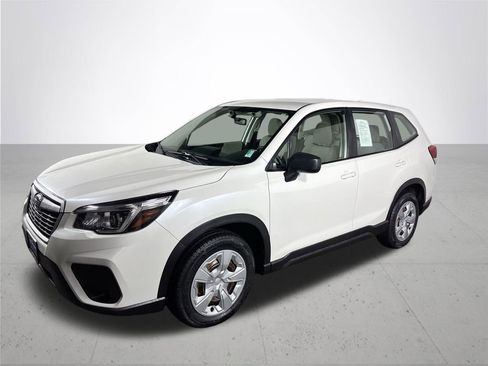 Used 2019 Subaru Forester image 2