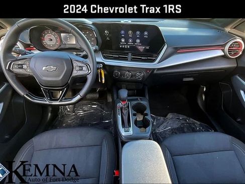 Used 2024 Chevrolet Trax RS w/ Driver Confidence Package image 8