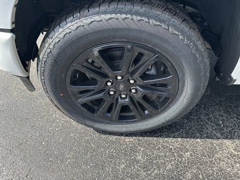 New 2026 Ford F150 Platinum w/ FX4 Off-Road Package AWD/4WD image 9