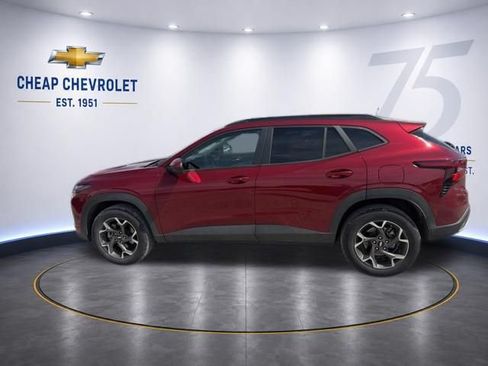 Used 2025 Chevrolet Trax LT w/ Driver Confidence Package FWD image 6
