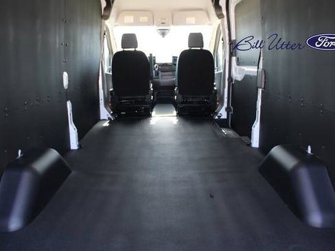 New 2026 Ford Transit 250 148 Medium Roof w/ Load Area Protection Package RWD image 6