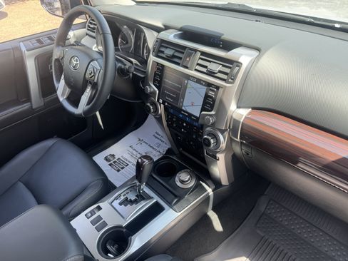 Used 2023 Toyota 4Runner Limited AWD/4WD image 28