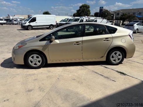 Used 2011 Toyota Prius Two FWD image 4