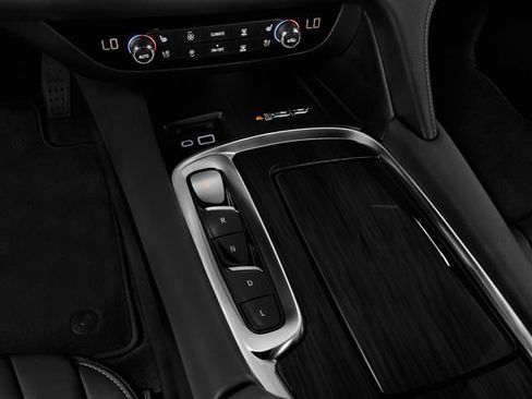 Used 2022 Buick Enclave Avenir w/ Avenir Technology Package AWD/4WD image 9