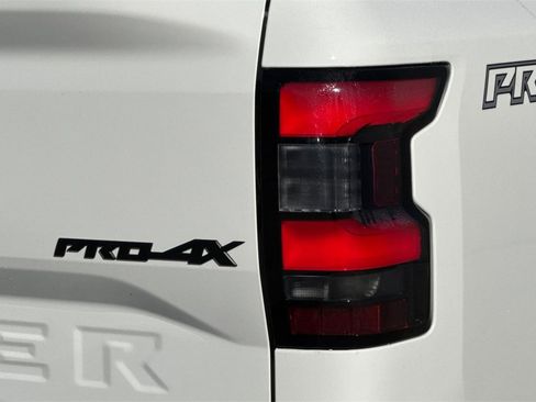 Used 2024 Nissan Frontier PRO-4X w/ Pro Premium Package image 27
