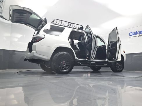 Used 2021 Toyota 4Runner Venture w/ Moonroof Package AWD/4WD image 63