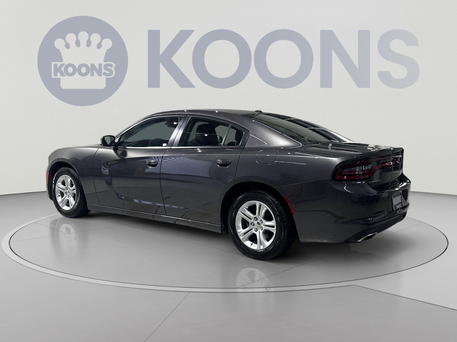 Used 2021 Dodge Charger SXT w/ Leather Interior Group RWD image 8