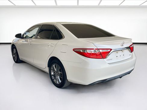 Used 2017 Toyota Camry SE FWD image 6
