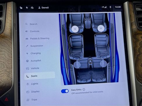 Used 2018 Tesla Model X 75D image 39