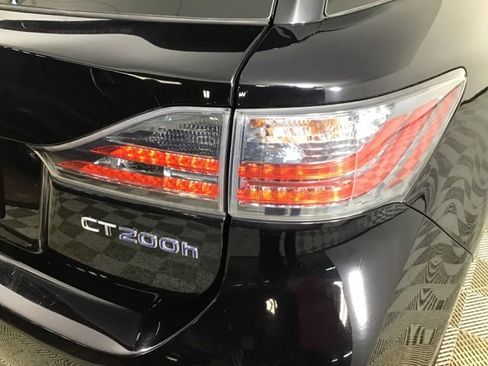 Used 2012 Lexus CT 200h image 23