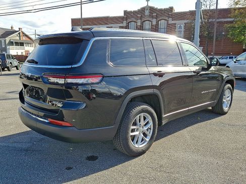 Used 2021 Jeep Grand Cherokee L Laredo w/ Luxury Tech Group I image 7