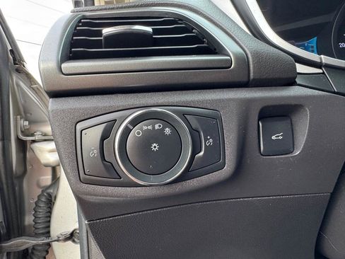Used 2014 Ford Fusion S FWD image 33
