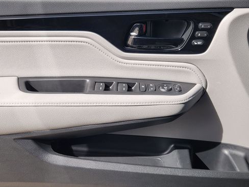 Certified 2024 Honda Odyssey Touring image 22