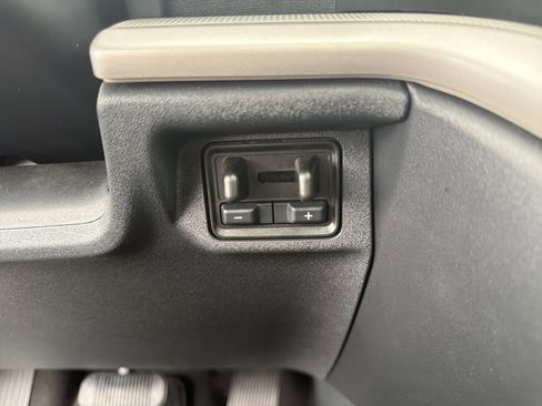 Certified 2025 Ford Expedition Max Active AWD/4WD image 86