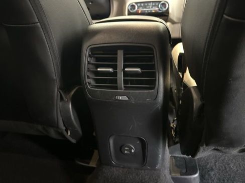 Used 2021 Ford Escape SEL image 29