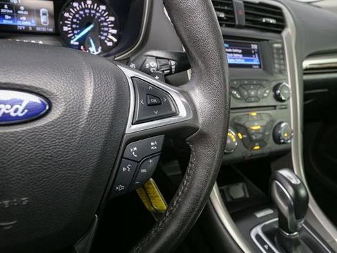 Used 2014 Ford Fusion SE w/ Equipment Group 202A FWD image 25