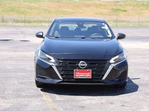 Certified 2025 Nissan Altima 2.5 SV FWD image 4
