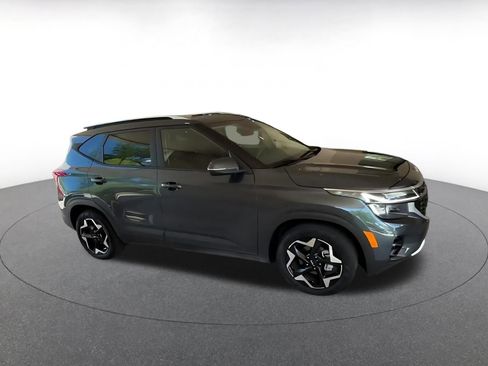 Used 2025 Kia Seltos S FWD image 2