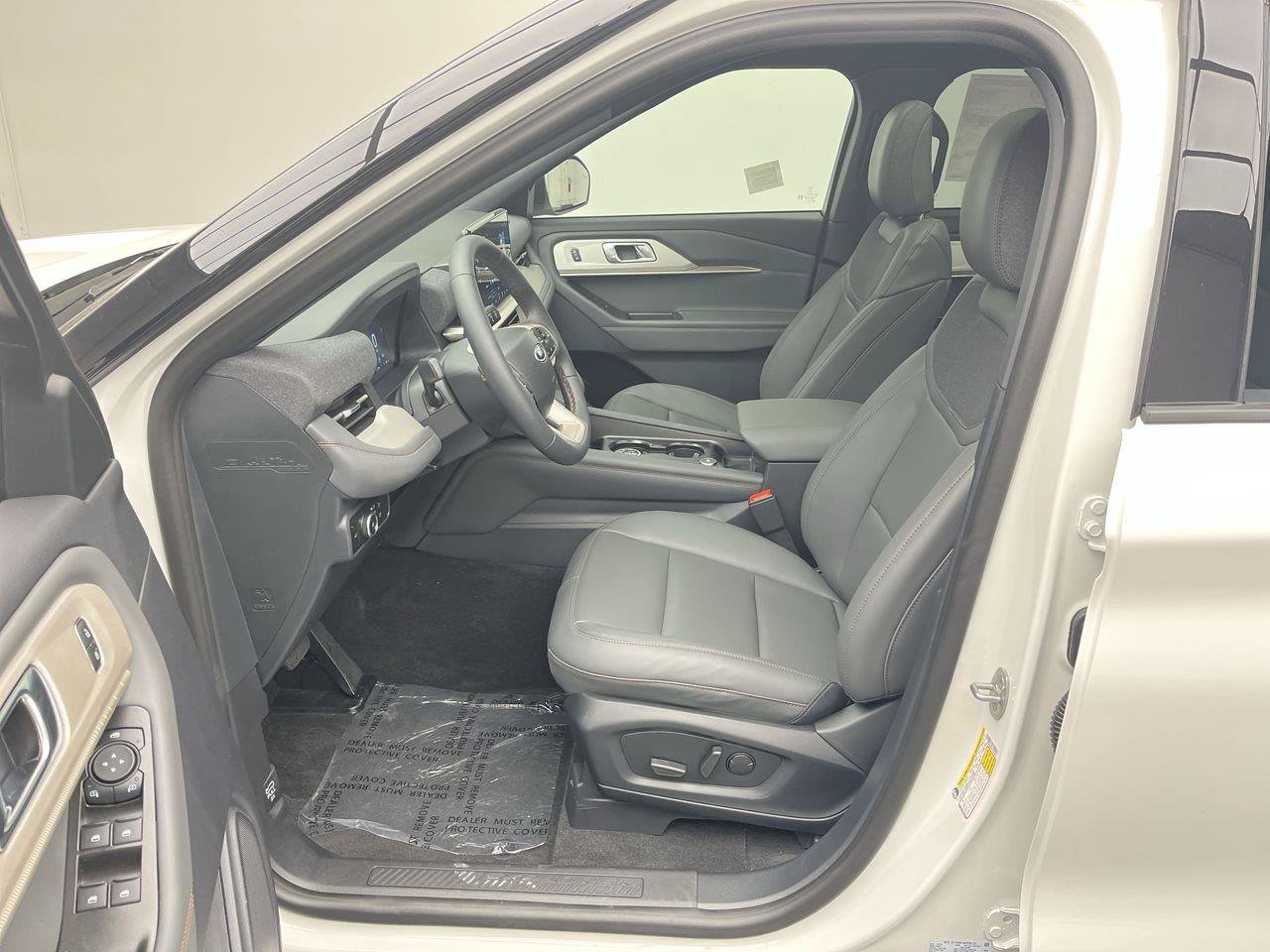 New 2027 Ford Explorer Active w/ Active Comfort Package AWD/4WD image 3