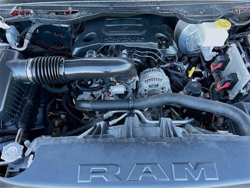 Used 2019 RAM 1500 Laramie w/ Bed Utility Group image 29