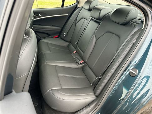 Used 2024 Genesis G70 2.5T image 20