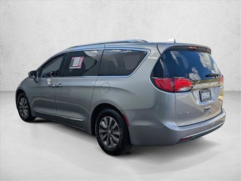 Used 2019 Chrysler Pacifica Touring-L Plus FWD image 8