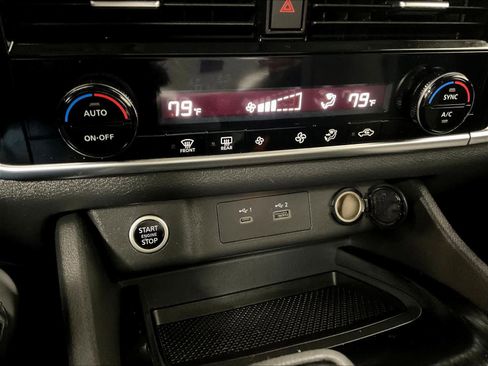 Certified 2021 Nissan Rogue SV image 25