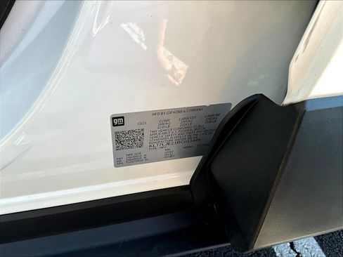 Used 2024 Chevrolet Trax RS w/ Sunroof Package FWD image 18