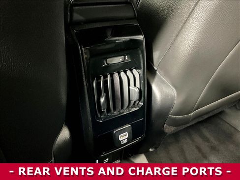 Used 2024 Jeep Compass Latitude AWD/4WD image 10