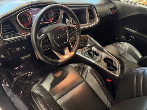Used 2020 Dodge Challenger SRT Hellcat image 17
