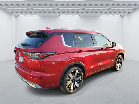 New 2025 Mitsubishi Outlander SEL image 4