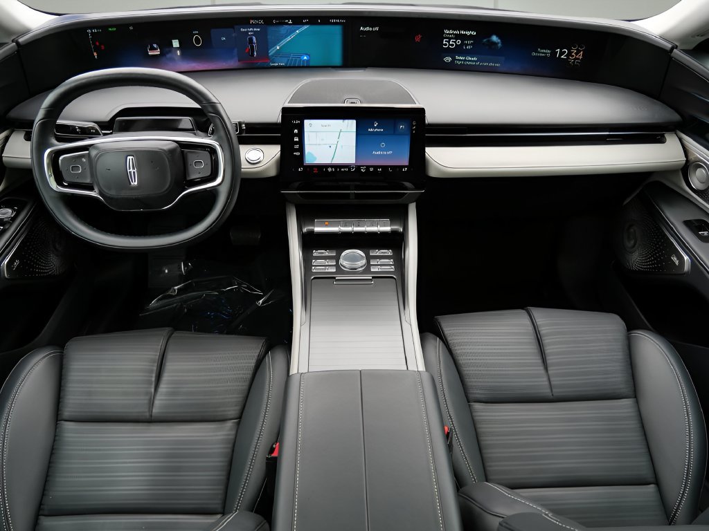 Used 2025 Lincoln Nautilus Reserve AWD/4WD image 14