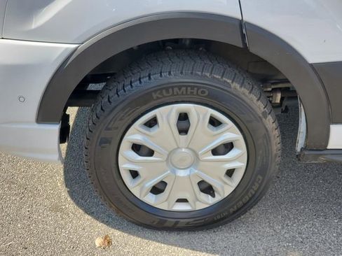 Used 2023 Ford Transit 350 XLT image 9