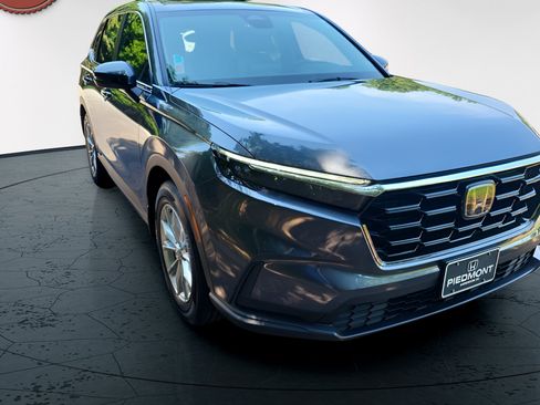 Certified 2025 Honda CR-V EX image 3