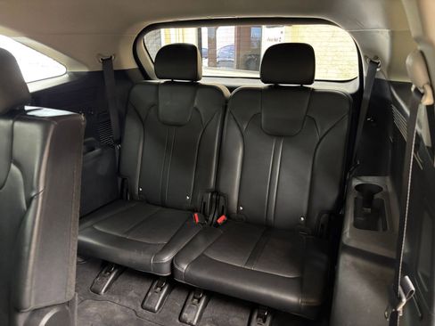 Used 2024 Kia Sorento S FWD image 31