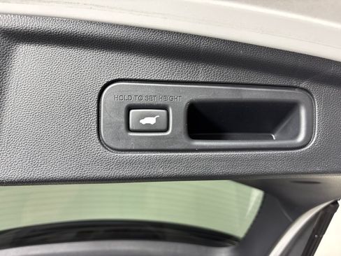 Certified 2025 Acura MDX w/ Technology Package FWD image 28
