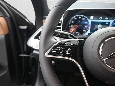 New 2026 Mercedes-Benz E 350 4MATIC Sedan image 14