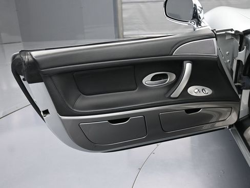 Used 2001 BMW Z8 image 15