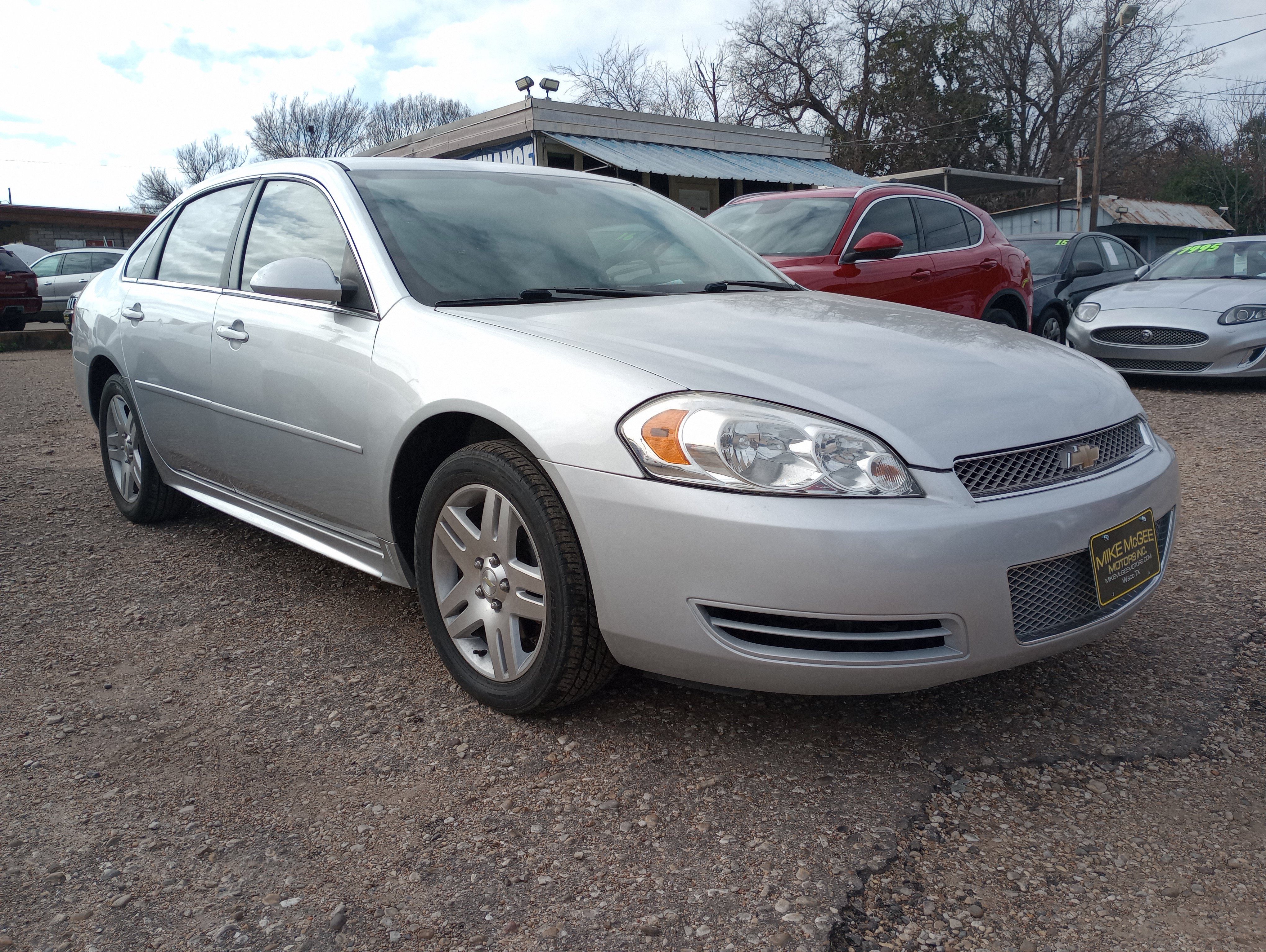 Used 2016 Chevrolet Impala LT FWD image 1