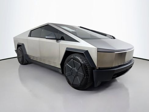 Used 2025 Tesla Cybertruck AWD Crew Cab image 3